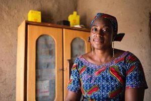 Korotoumou Diallo, 27 ans, a étudié pendant trois ans pour devenir infirmière dans le but de venir en aide à ses compatriotes maliens