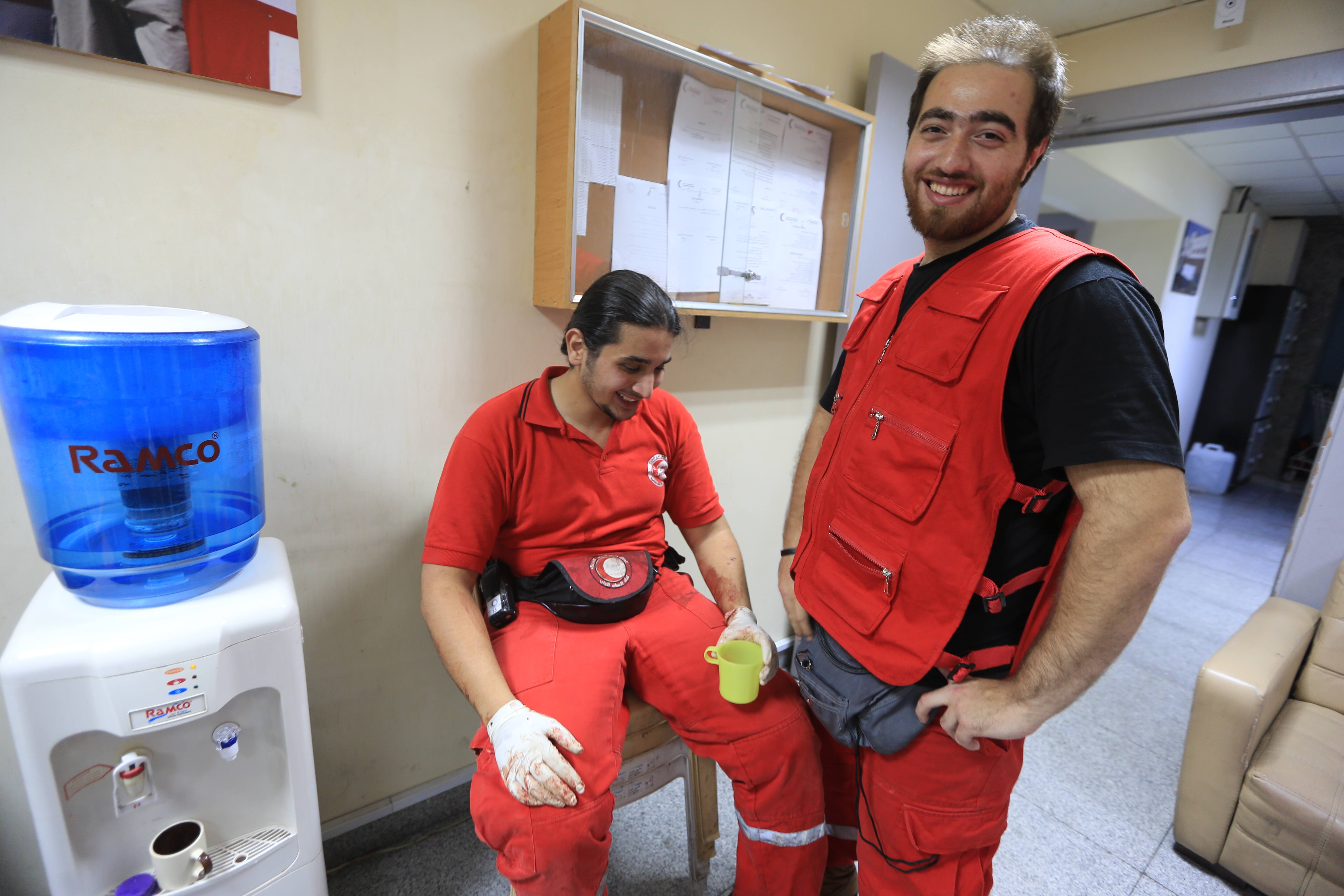 Des bénévoles du Croissant-Rouge arabe syrien 