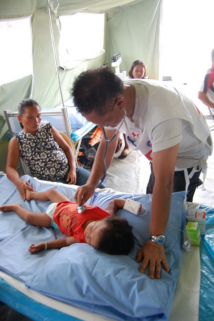 Hôpital de campagne aux Philippines