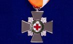 Red Cross pin 