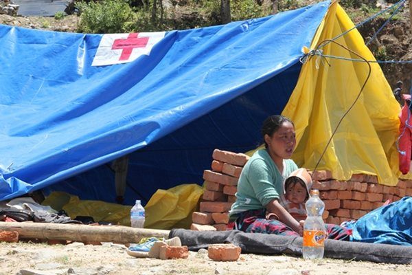 La Croix Rouge canadienne a été le premier organisme humanitaire à arriver à Dhunche après le séisme