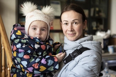 Olana et sa fille Anastasia se sont présentées au bureau de la Croix-Rouge polonaise de Varsovie.